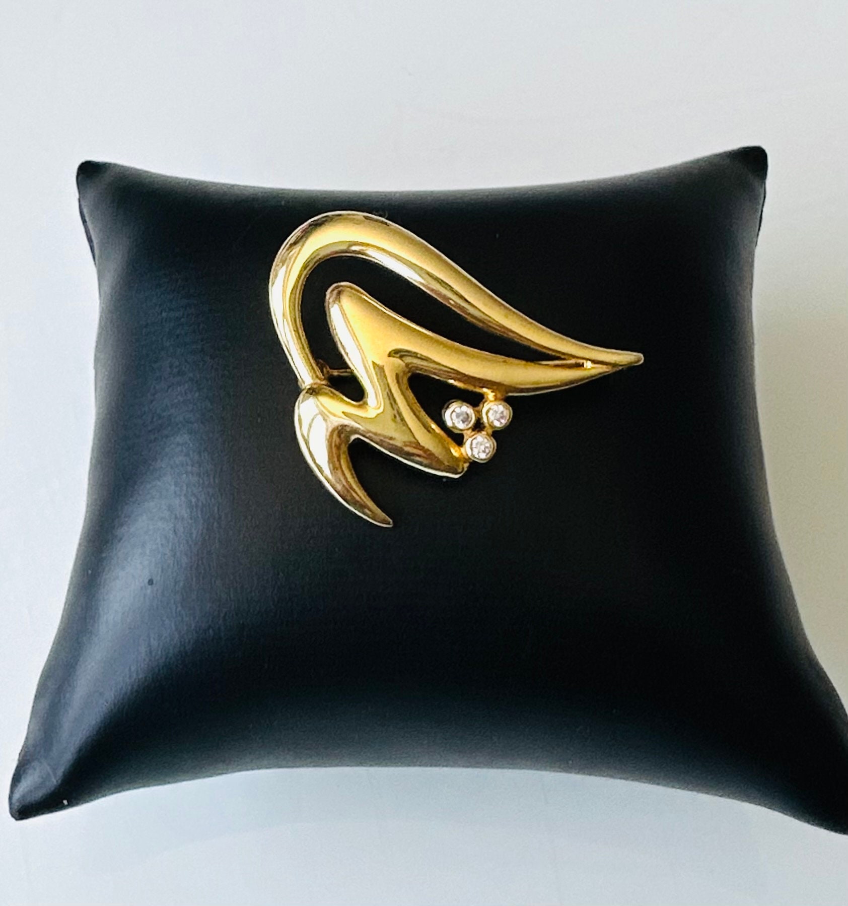 Grosse Vintage Brosche Teka Amerikan Gold Anstecknadel von FromyesterdaySchatze