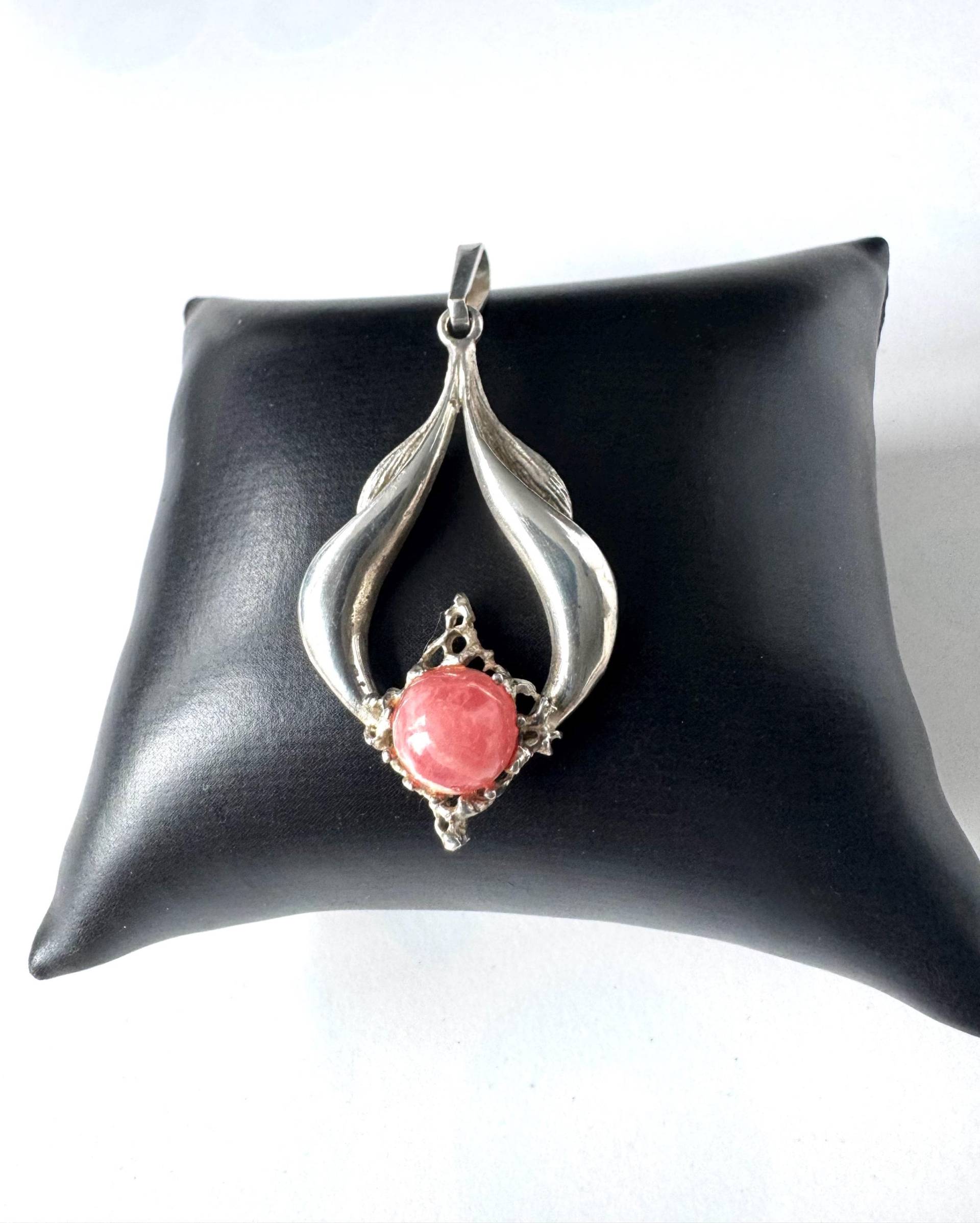 Großer Mid Century Anhänger 835 Silber Mit Rhodochrosit von FromyesterdaySchatze