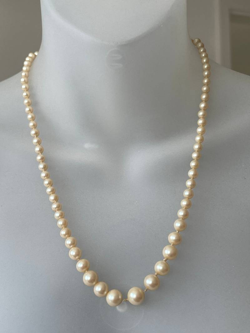 Hübsches Art Deco Perlencollier - 52cm Lang Champagner Farben von FromyesterdaySchatze
