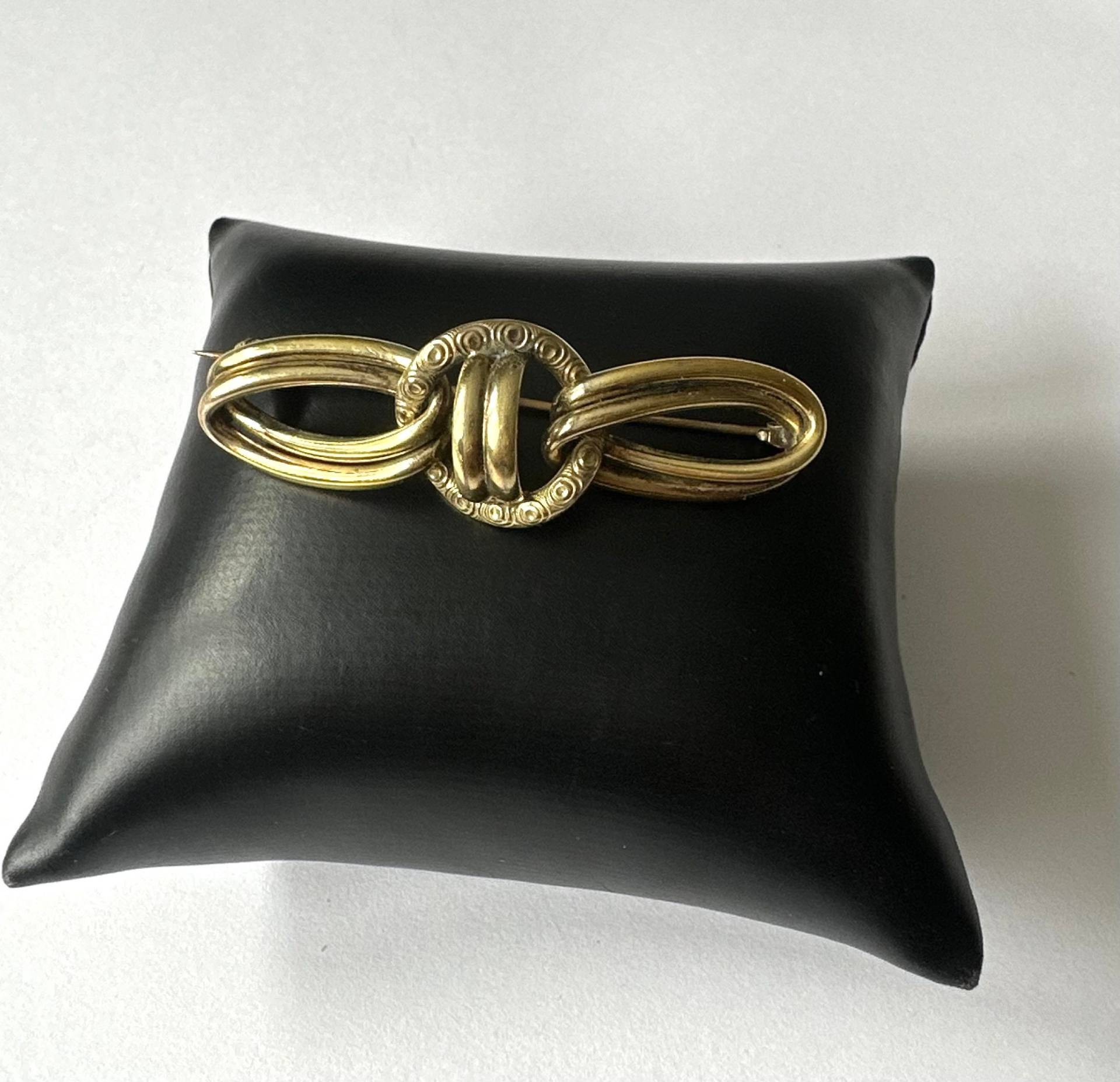 Schöne Antike Art Deco Brosche Am Double Gold Schleife von FromyesterdaySchatze