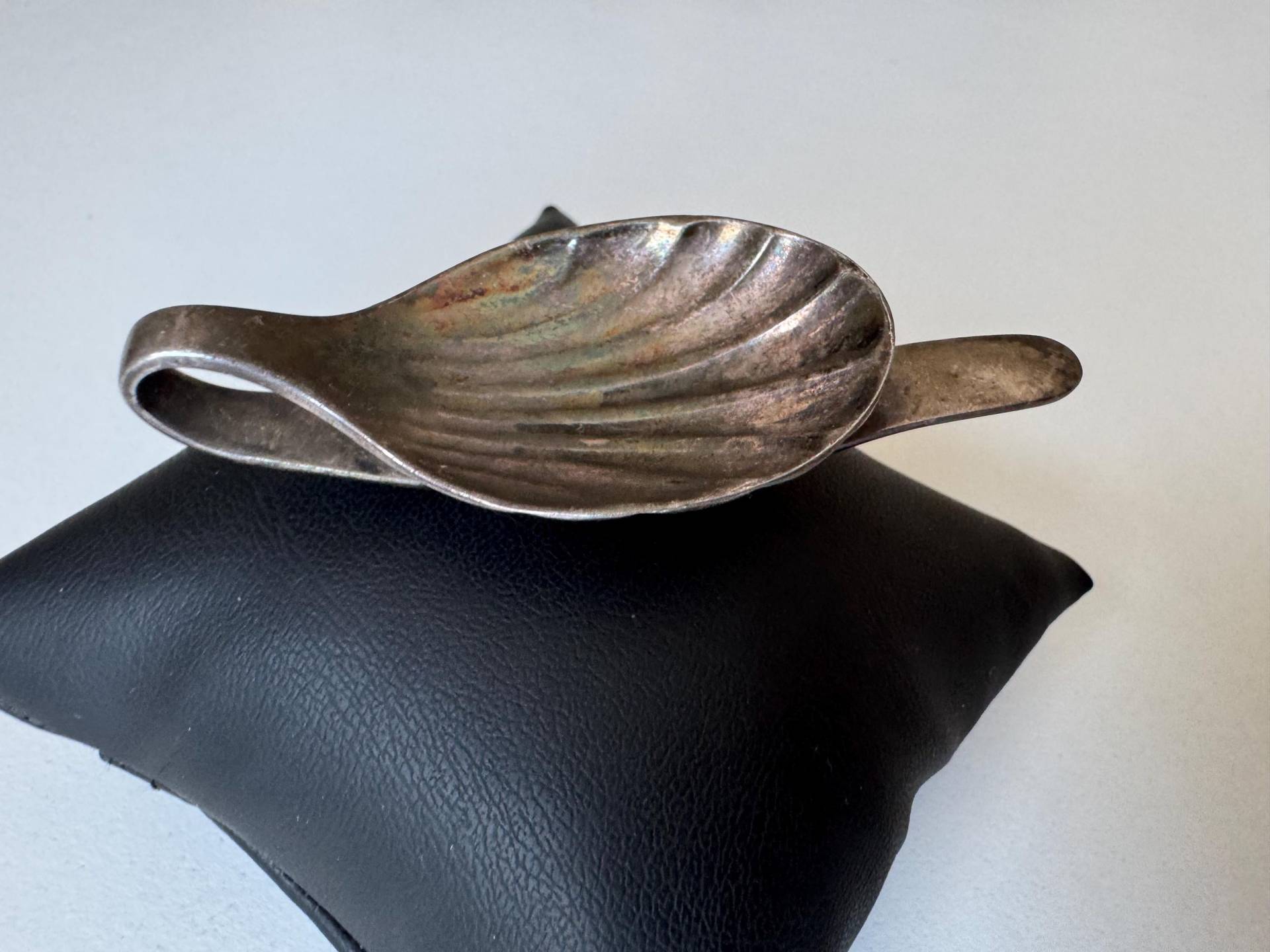 Vintage Besteck Schmuck Anhänger Aus Zuckerlöffel Versilbert 7, 5 cm Upcycling Brosche von FromyesterdaySchatze