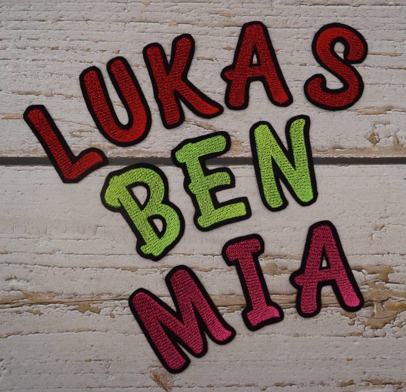 Großbuchstaben Xl | Höhe Ca. 6.4 cm Zweifarbig | Farbverlauf in Wunschfarben Auf Schwarzem Filz/Aufnäher Stickaufnäher Applikation von Froschverliebt