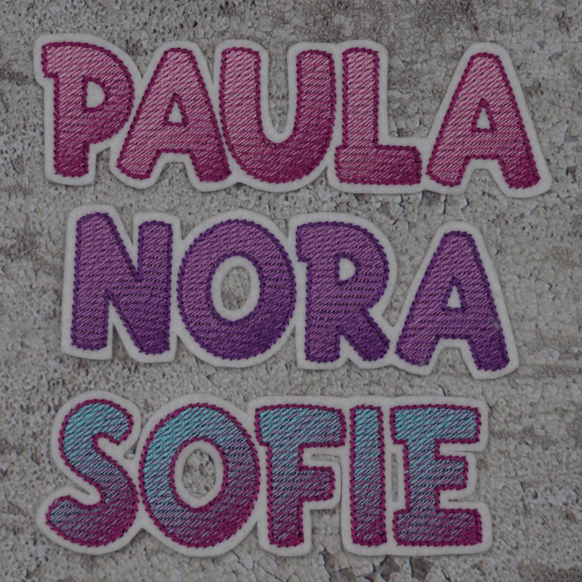 Name Gestickt - Groß | L Schrift Nr. 31 Großbuchstaben Farbverlauf Farbwahl Garn Filz Weiß Zum Aufbügeln Applikation von Froschverliebt