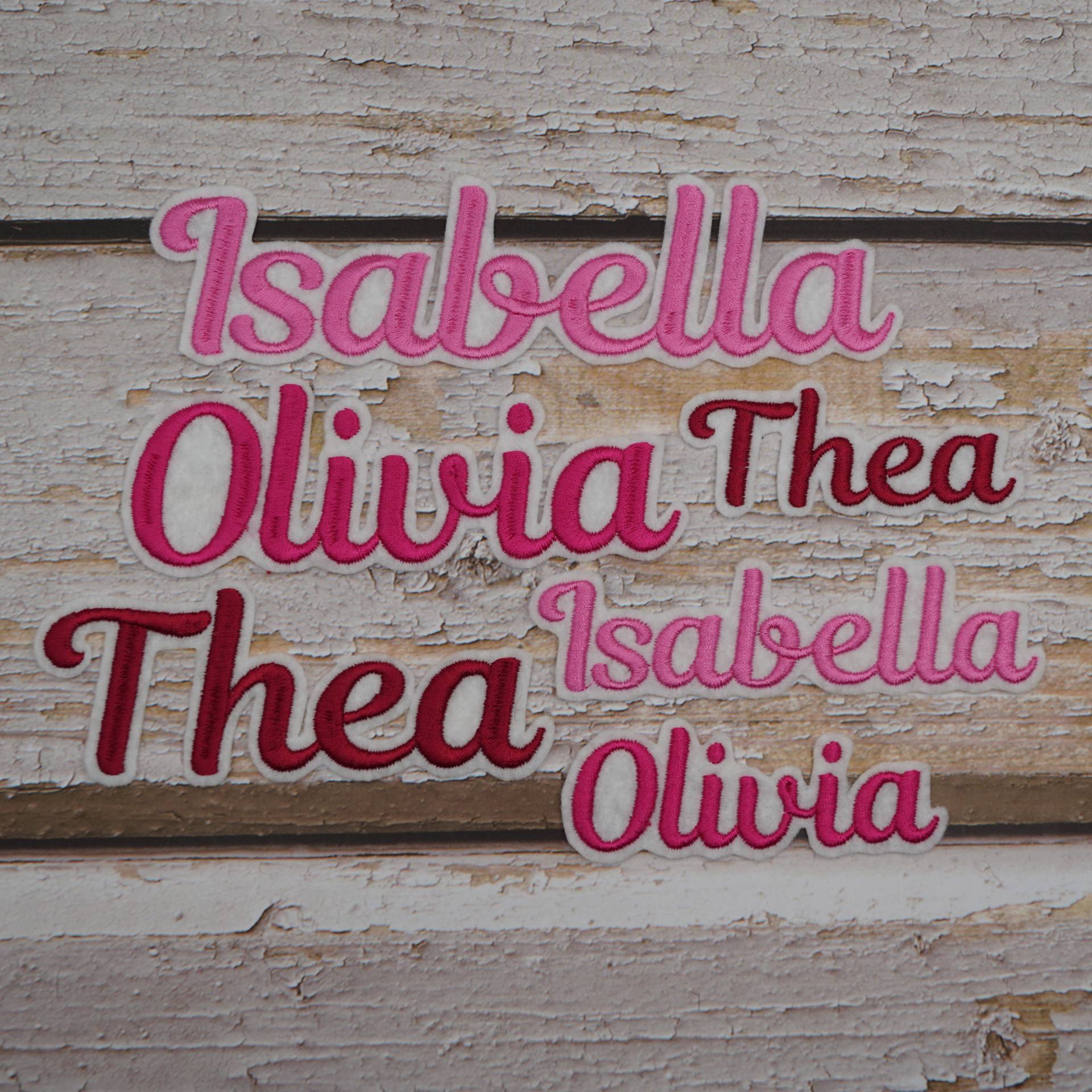 Name Gestickt - Klein | S Schrift Nr. 1 Farbwahl Zum Aufbügeln Aufnäher Applikation Schriftzug Schultüte Einschulung von Froschverliebt