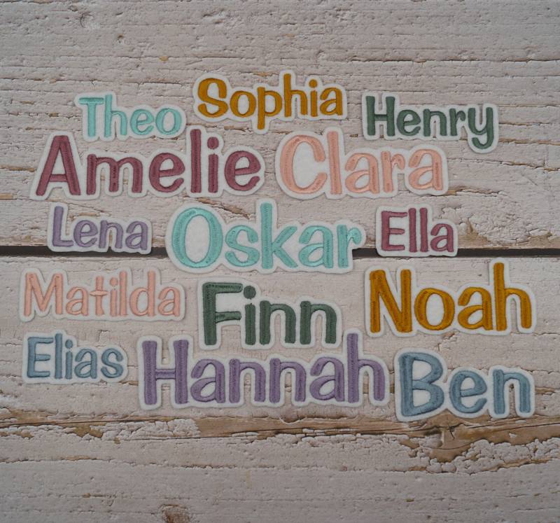 Namenszug Größe S/Schriftart Nr. 10 Name | 107 Garnfarben Zur Auswahl Filz Weiß O. Schwarz Wunschname Aufnäher Applikation Stickaufnäher von Froschverliebt