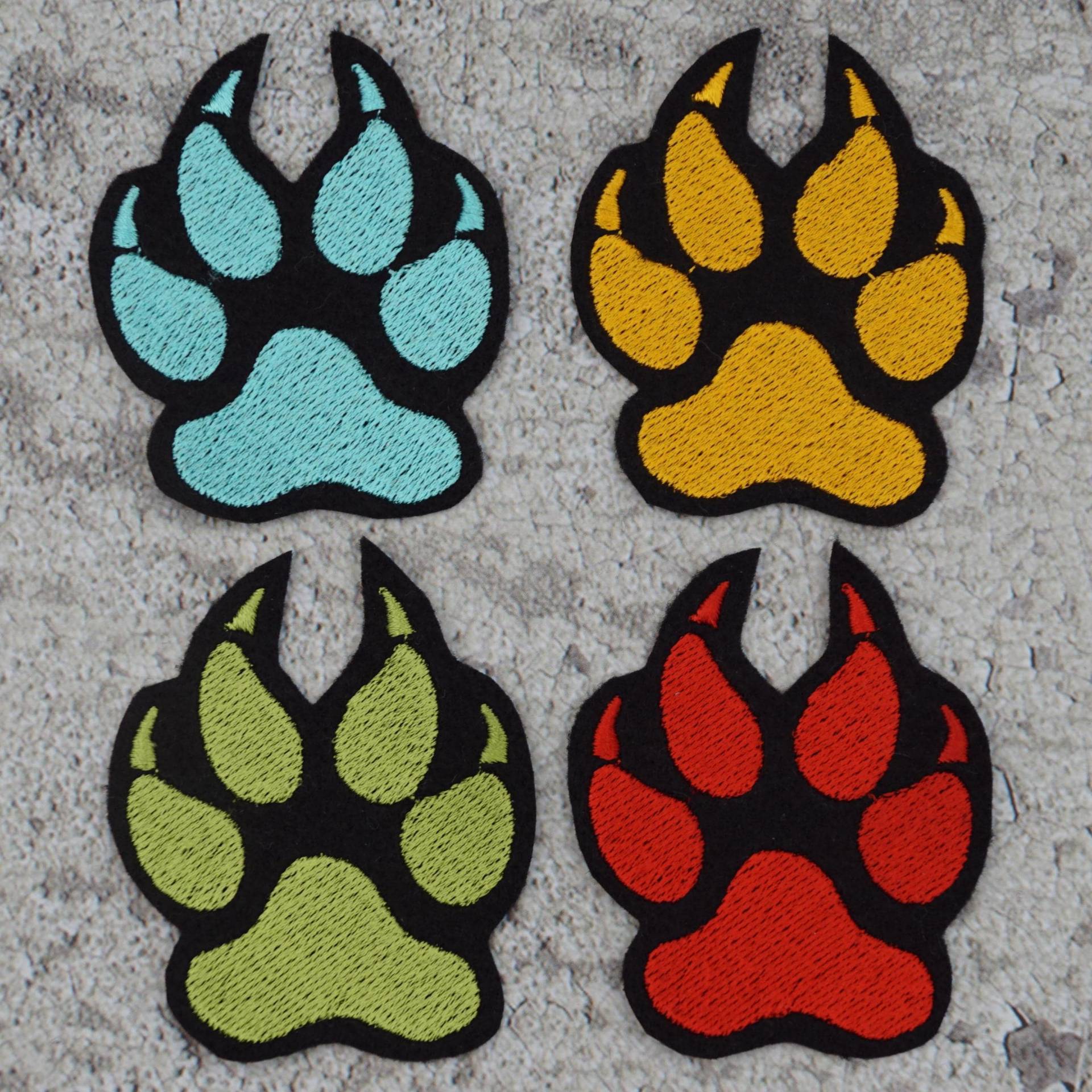 Pfoten Gestickt - Aufnäher Applikation Zum Aufbügeln Farbwahl Garn + Filz Schultüte Einschulung Tatzen von Froschverliebt