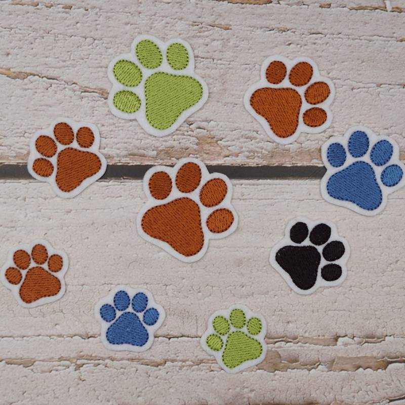 Pfoten Gestickt - Aufnäher Applikation Zum Aufbügeln Größenwahl Farbwahl Schultüte Hund Katze Haustier von Froschverliebt