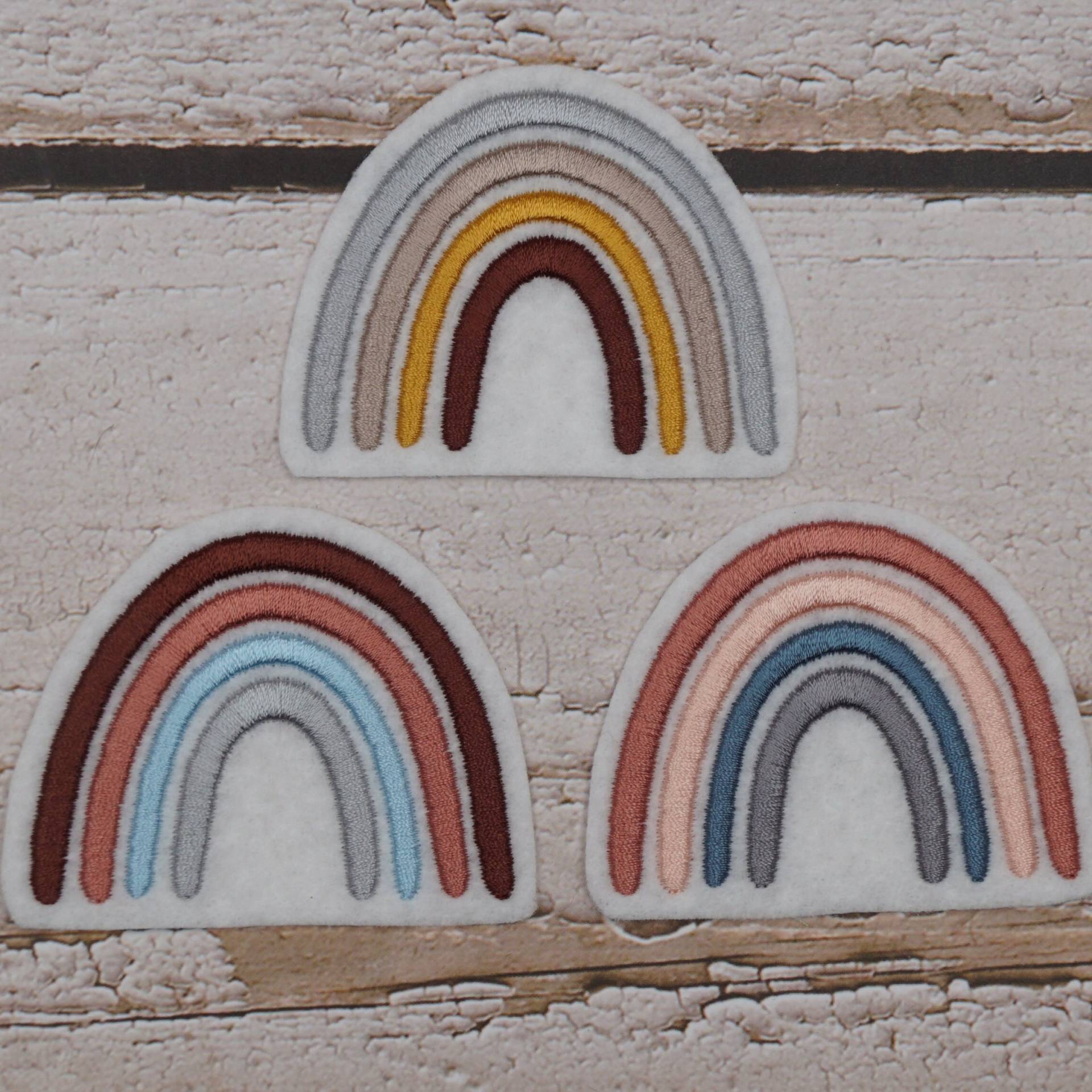 Regenbogen Gestickt - Aufnäher Applikation Zum Aufbügeln Individuelle Farbwahl Größenwahl Schultüte Einschulung von Froschverliebt