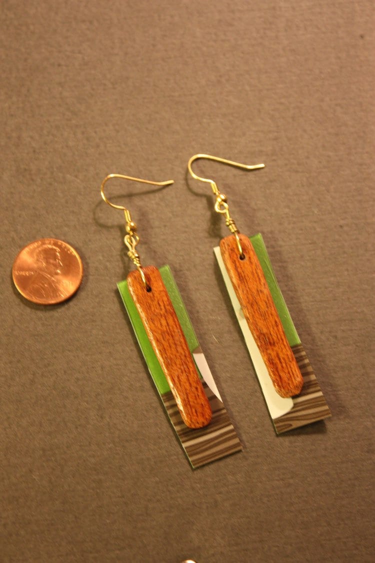 Ohrringe Aus Holz Und Kunststoff Recycelt Ohrringe Aus Holz Und Kunststoff Recycelt von FrostandHoney