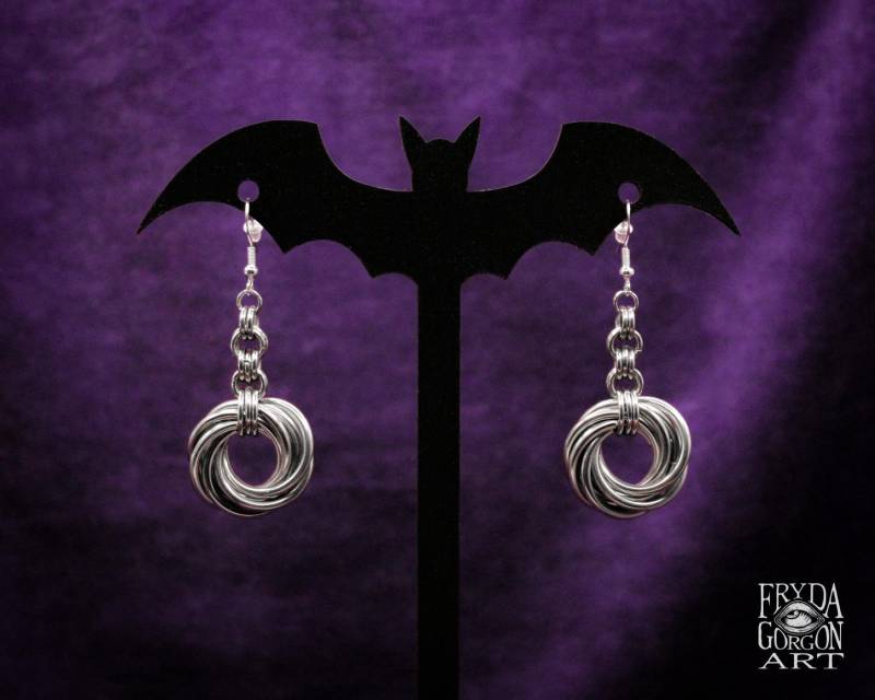 Chainmaille Creolen Edelstahl Gothic Schmuck Chainmaille Creolen Edelstahl Gothic Schmuck von FrydaGorgonArt