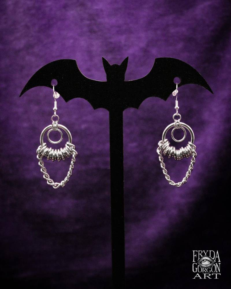 Chainmaille Ohrringe Gothic Edelstahl Ohrhänger Chainmaille Ohrringe Gothic Edelstahl Ohrhänger von FrydaGorgonArt