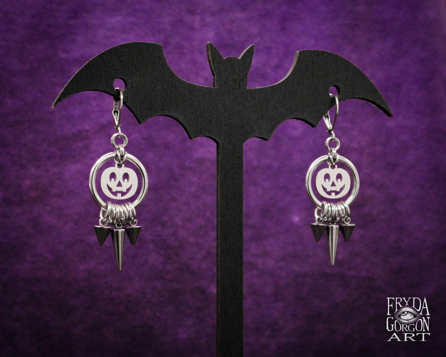 Halloween Baumeln Ohrringe Jack-O-Lantern Edelstahl Ohrringe Gothic Schmuck Mit Spikes Gruselige Kürbis Halloween Baumeln Ohrringe Jack-O-Lantern Edelstahl Ohrringe Gothic Schmuck Mit Spikes Gruselige Kürbis von FrydaGorgonArt