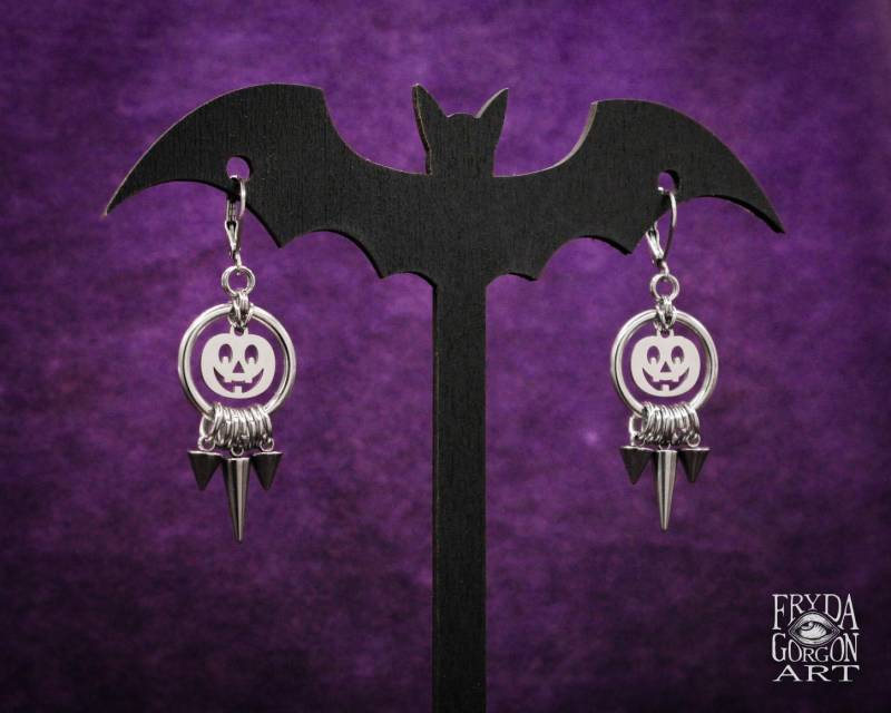 Halloween Baumeln Ohrringe Jack-O-Lantern Edelstahl Ohrringe Gothic Schmuck Mit Spikes Gruselige Kürbis Halloween Baumeln Ohrringe Jack-O-Lantern Edelstahl Ohrringe Gothic Schmuck Mit Spikes Gruselige Kürbis von FrydaGorgonArt