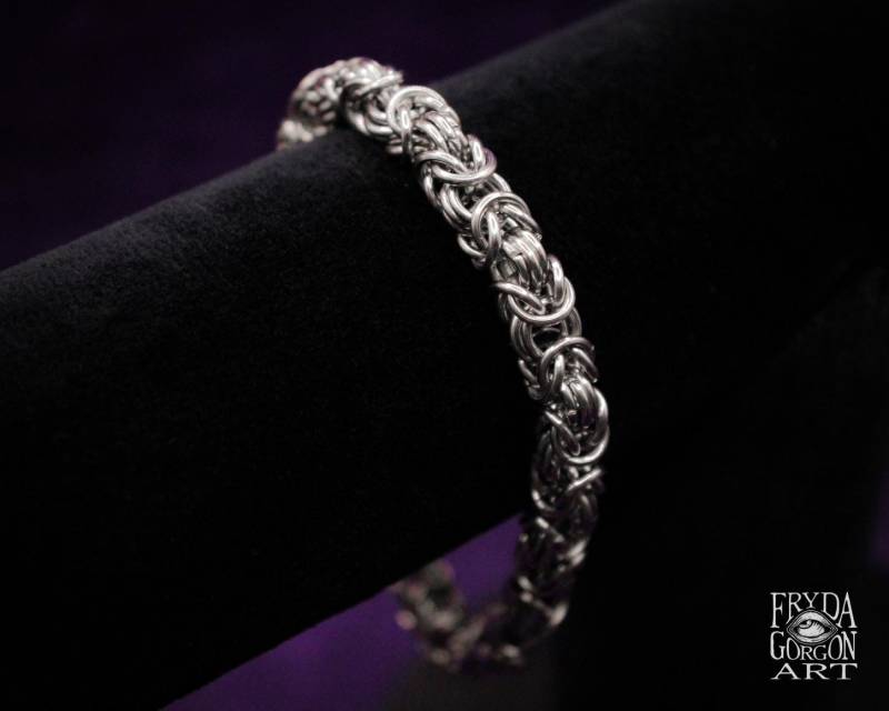 Handgefertigtes Chainmaille Armband Aus Edelstahl Gothic Mittelalter Schmuck Handgefertigtes Chainmaille Armband Aus Edelstahl Gothic Mittelalter Schmuck von FrydaGorgonArt