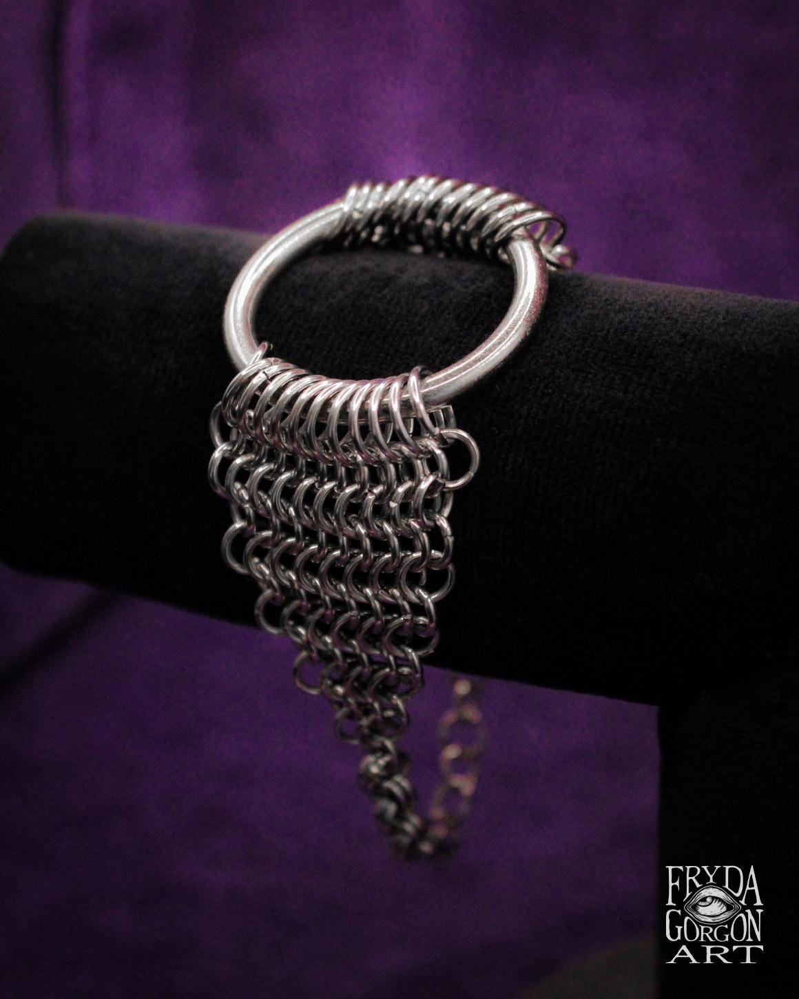 Handgefertigtes Chainmaille Armband Aus Edelstahl Gothic Mittelalter Schmuck Handgefertigtes Chainmaille Armband Aus Edelstahl Gothic Mittelalter Schmuck von FrydaGorgonArt