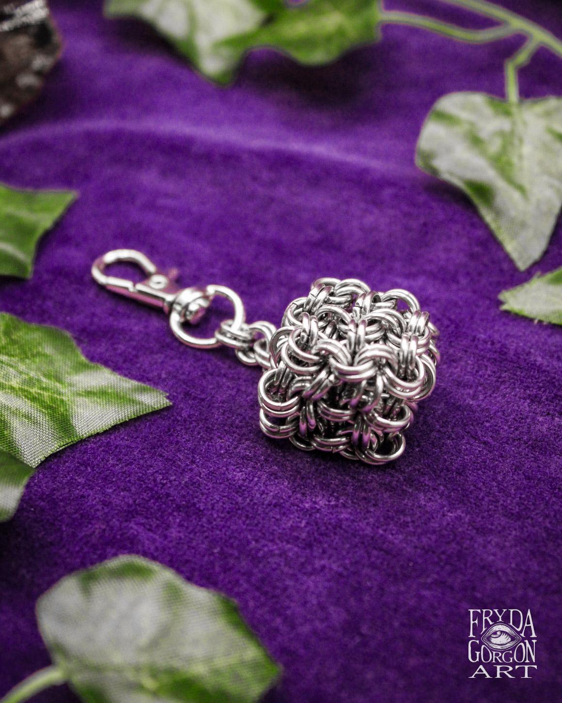 Chainmaille Fidget Schlüsselanhänger Jelly Cube Aus Edelstahl - Gothic Accessoire Chainmaille Fidget Schlüsselanhänger Jelly Cube Aus Edelstahl - Gothic Accessoire von FrydaGorgonArt