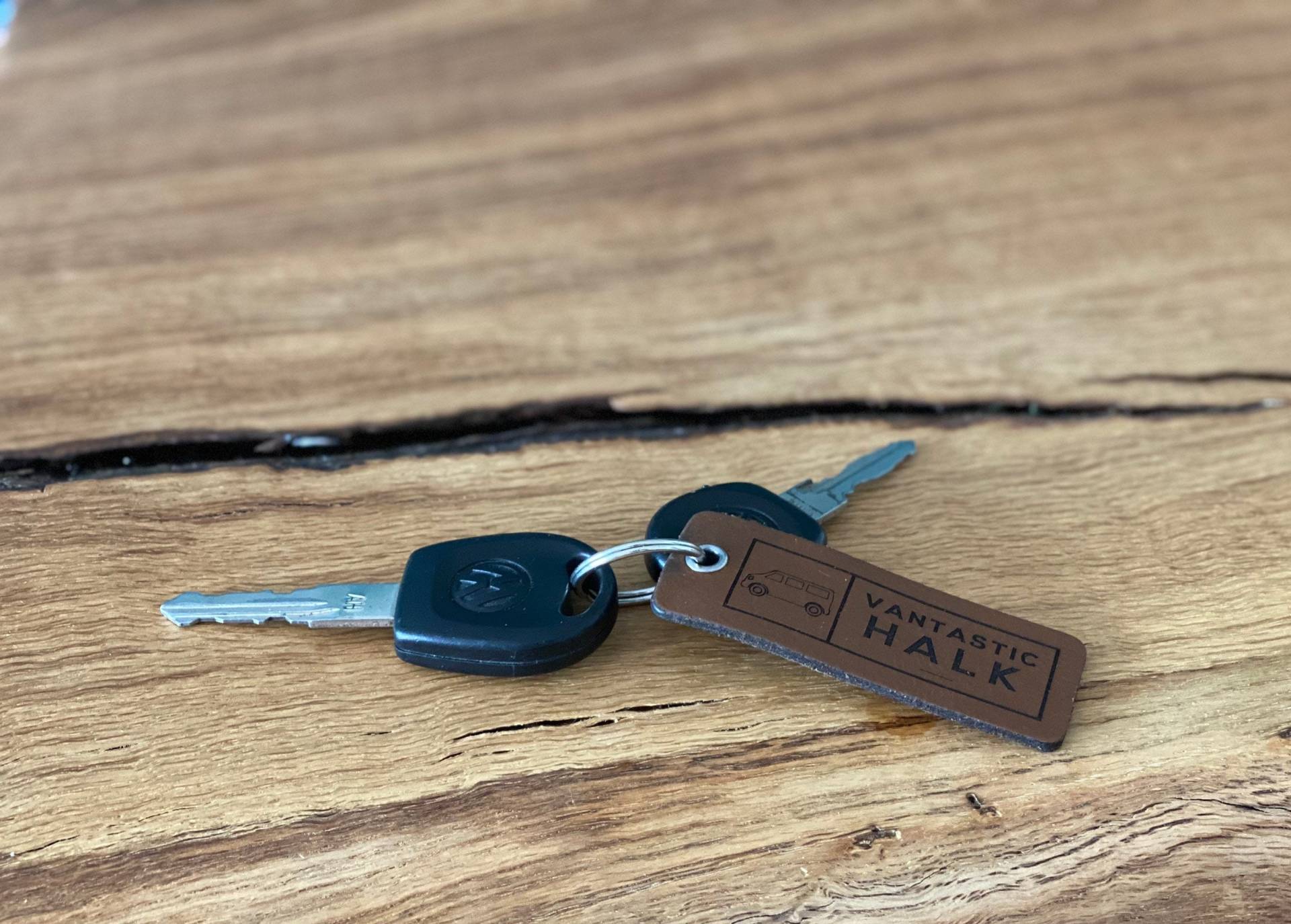 Individueller Schlüsselanhänger Aus Leder - Personalisiert Mit Deinem Namen Oder Logo Individueller Schlüsselanhänger Aus Leder - Personalisiert Mit Deinem Namen Oder Logo von FuchsbauKreativbude