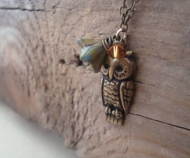 Messing Eule Halskette. Blumen Halskette, Wald Schmuck, Rustikale Charm Herbst Anhänger, Fee Kern Schmuck Messing Eule Halskette. Blumen Halskette, Wald Schmuck, Rustikale Charm Herbst Anhänger, Fee Kern Schmuck von FuchsiaBloomStudio