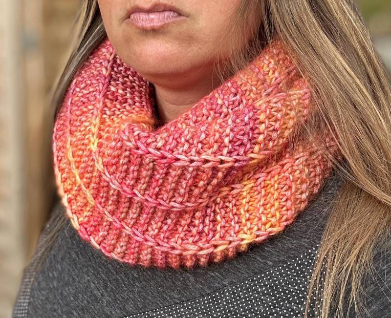Halsanliegender Cowl Aus Weichem Garn von FuchsundHase11