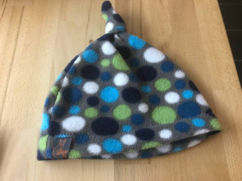 Baby Knotenmütze Aus Kuschligem Fleece Baby Knotenmütze Aus Kuschligem Fleece von FuexleShop
