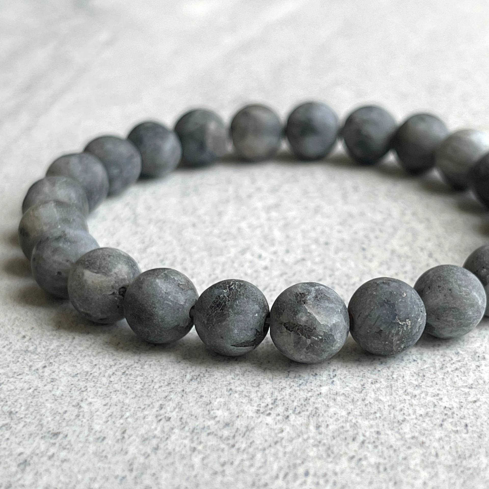 Matte Schwarz Labradorit Perlen Armband Herren Edelstein Stretch Armband von FujiBeads