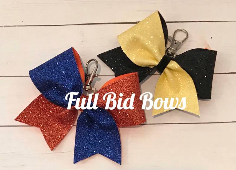 Cheer Bow SchlüsselanhängerGlitzer Schleife | Eine Alle FarbenTic Toc Stil von FullBidBows