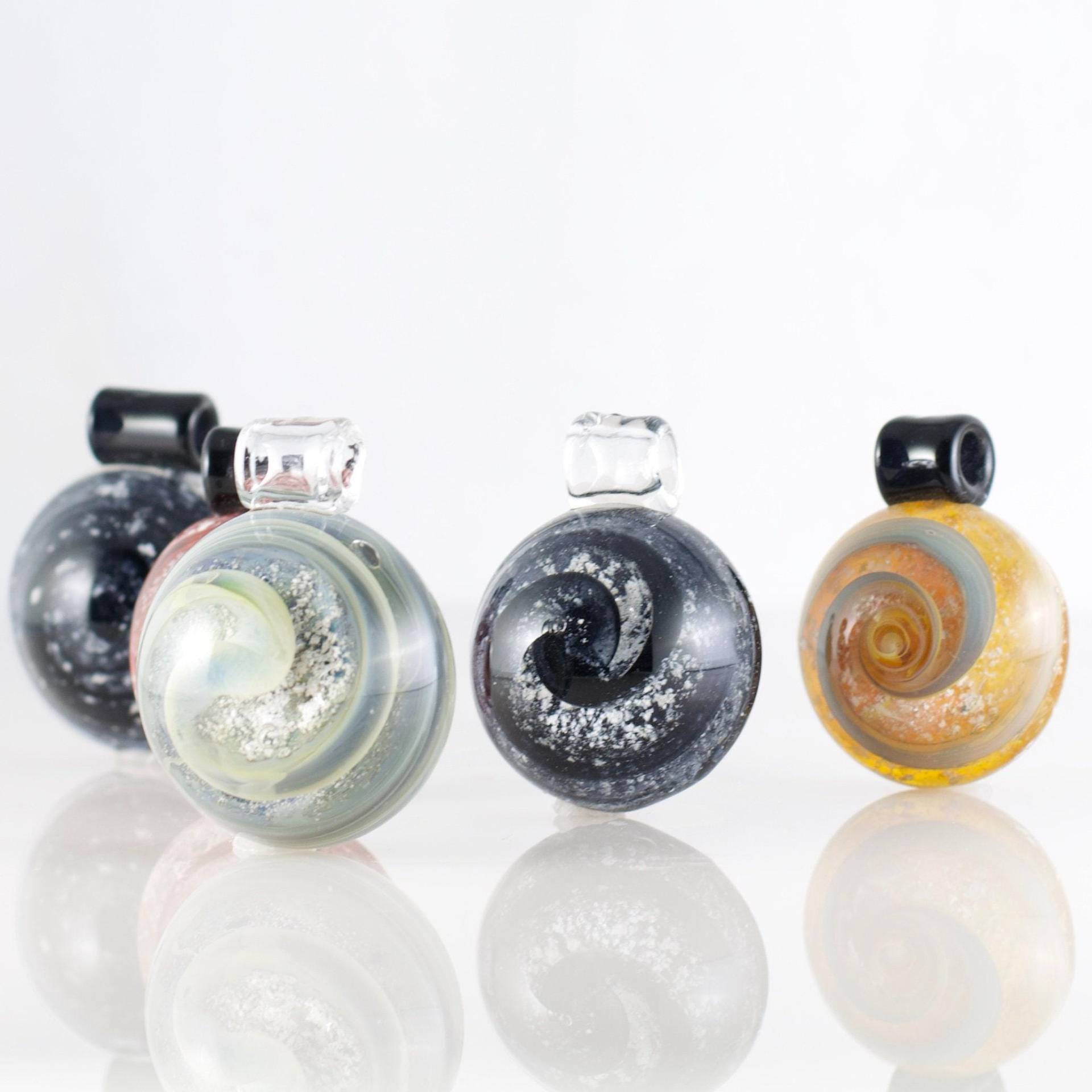 Feuerbestattung Schmuck | Galaxy Kreis Glasanhänger Haustier Asche Gedenkstätte Haustier-Verlust-Erinnerungs-Andenken Sie Wählen Die Farbe Auf von FullBlownGlass