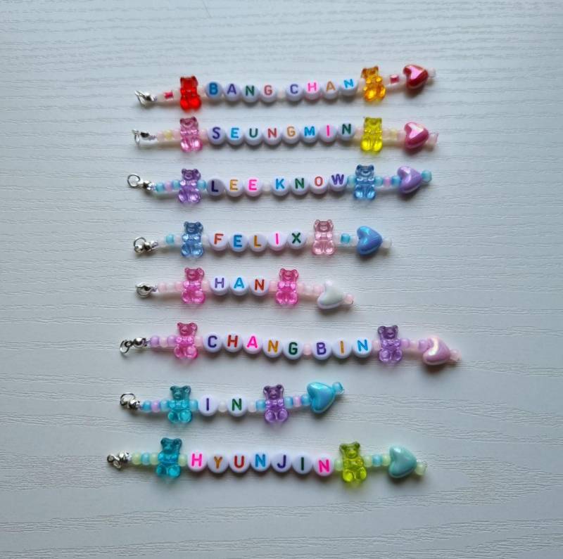 Personalisierter Kpop Schlüsselanhänger Multicolour Style | Bären/Herzen von FullFatUyu