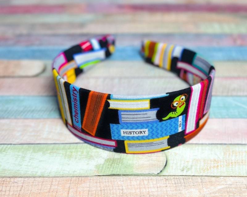 Nerdibands Handgemachte Bücherwurm Stirnband Nerdibands Handgemachte Bücherwurm Stirnband von FullMoonPhoenix