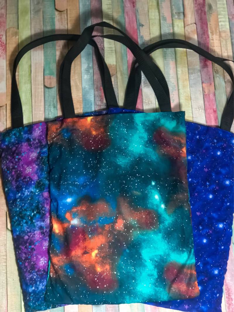 Nerditotes Handgemachte Galaxy Tote Bag Nerditotes Handgemachte Galaxy Tote Bag von FullMoonPhoenix