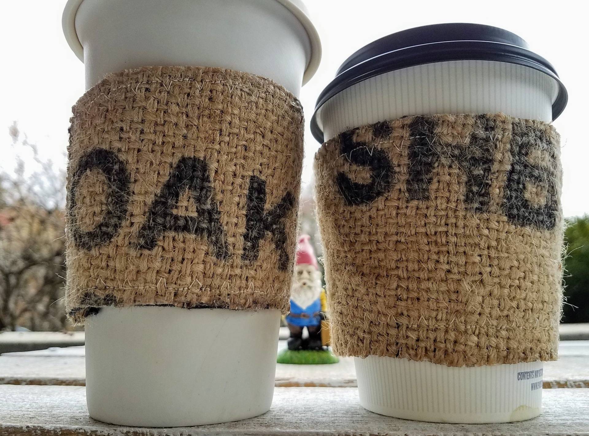 Kaffee Hülle - Upcycling Kaffeetasche Kaffeewärmer Kaffeeliebhaber Geschenk Filz Gefütterte Kaffee Hülle - Upcycling Kaffeetasche Kaffeewärmer Kaffeeliebhaber Geschenk Filz Gefütterte von FullMoonPhoenixCo