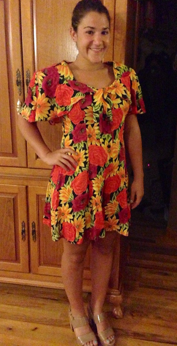 Madison Wells Geblümter Strampler Gr. 9/10 Madison Wells Geblümter Strampler Gr. 9/10 von FullofGrace58