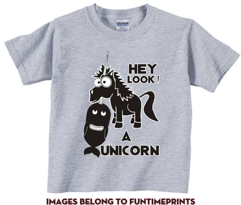 Hey Look Ein Einhorn - Narwal Pferd Spaß T-Shirt Oder Body Lustige Kleidung Kleinkind Jugend Kinder Absurdplanet-367 von FunTimePrints