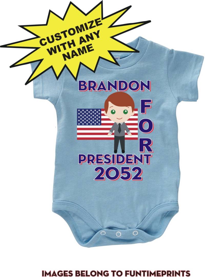 Jungen Custom Name Für Präsident 2052 - Spaß T-Shirt Oder Body Lustige Kleidung Kleinkind Jugend Kinder -0065 von FunTimePrints