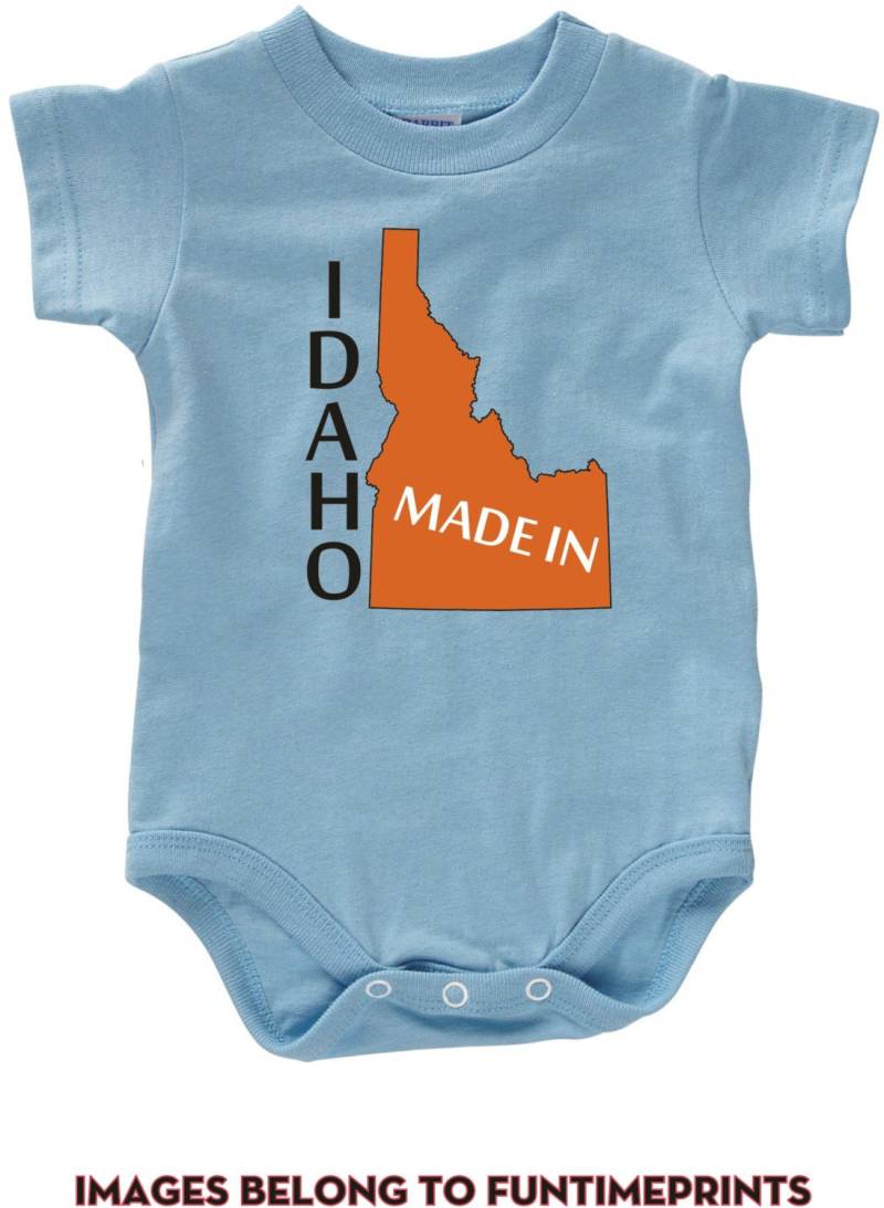 Made in Idaho - Lustiges State Map T-Shirt Oder Bodysuit -Lustige Uni Kleidung Säugling Kleinkind Jugendkinder- in Weiß Grau Pink Blau -129 von FunTimePrints