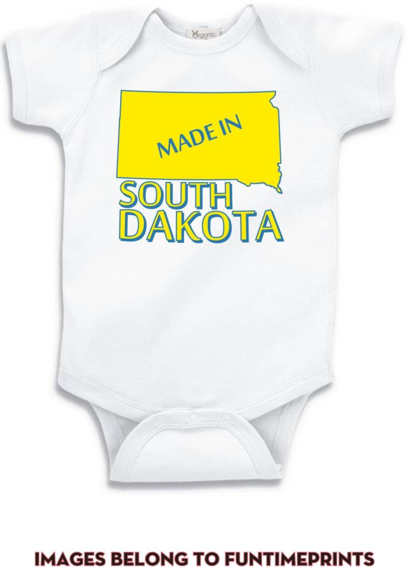 Made in South Dakota - Fun State Map T-Shirt Oder Bodysuit Uni Kleidung Säugling Kleinkind Kinder-In Weiß Grau Pink Blau -180 von FunTimePrints
