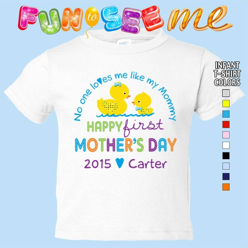 Glücklich Urmutter Day T-Shirt - Niemand Liebt, Wie Ich Meine Mama Boys Kleinkind Personalisierte W/Name & Jahr von FunToSeeMe