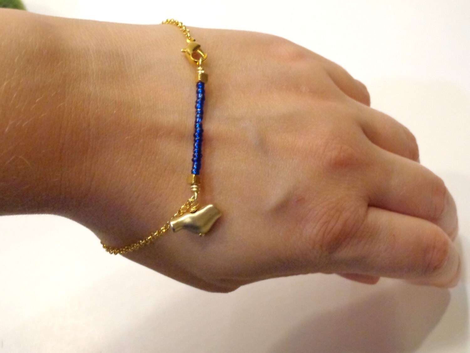 Gold Und Blau Vogel Bar Armband Gold Und Blau Vogel Bar Armband von FunandBaubles