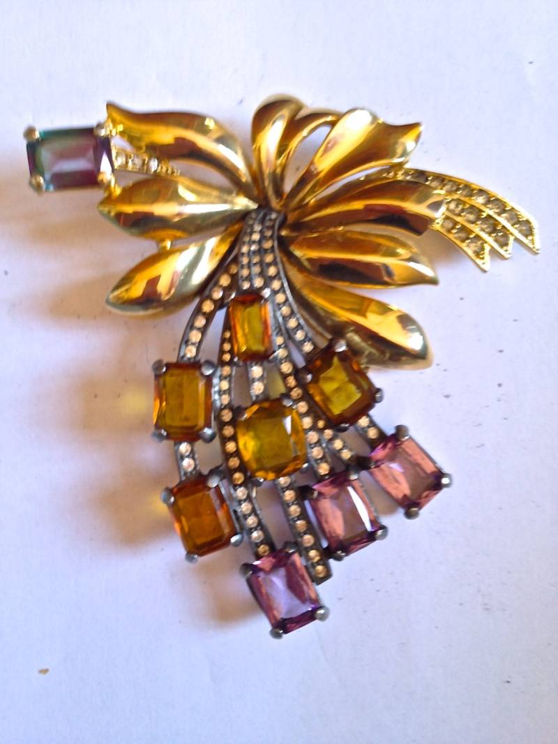 Große Coro Handarbeit Seltene Vintage Brosche Sehr Ungewöhnlich 1940Er Jahre Große Coro Handarbeit Seltene Vintage Brosche Sehr Ungewöhnlich 1940Er Jahre von FunctionalClassics