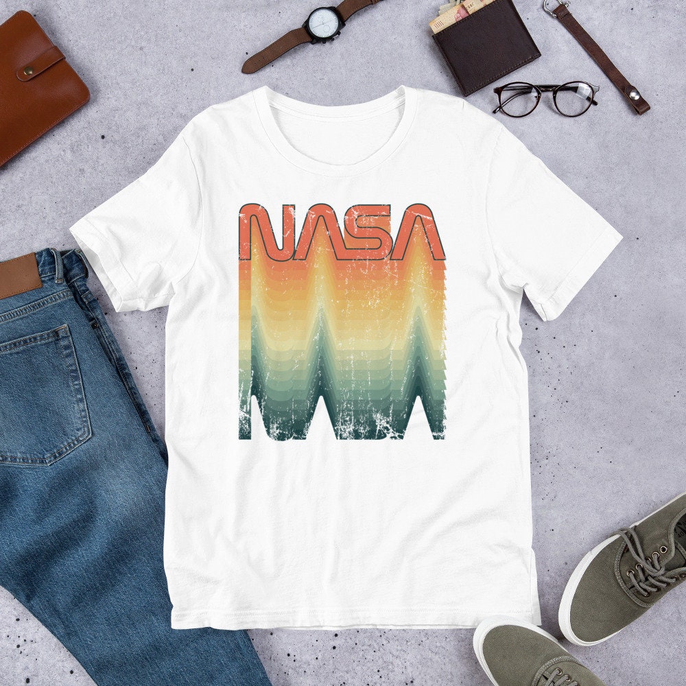 Nasa Logo Retro Design Jersey Short-Sleeve Unisex T-Shirt Nasa Logo Retro Design Jersey Short-Sleeve Unisex T-Shirt von FungalRealm