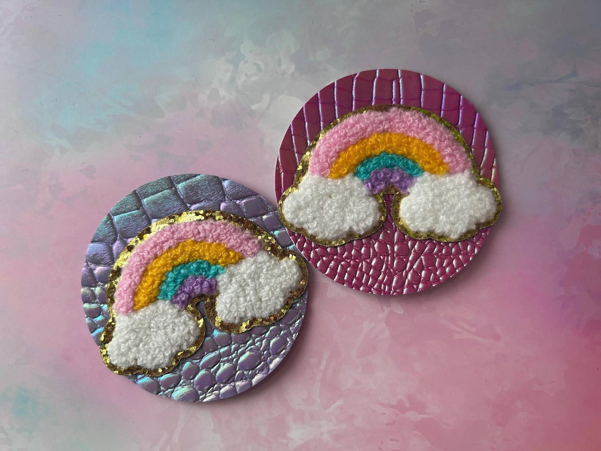 Klettie Klett Patch | Holographisch Regenbogen Bouclé I Schulranzen Rucksack Kindergarten Einschulung Schulkind von FunkelFlauschPatch