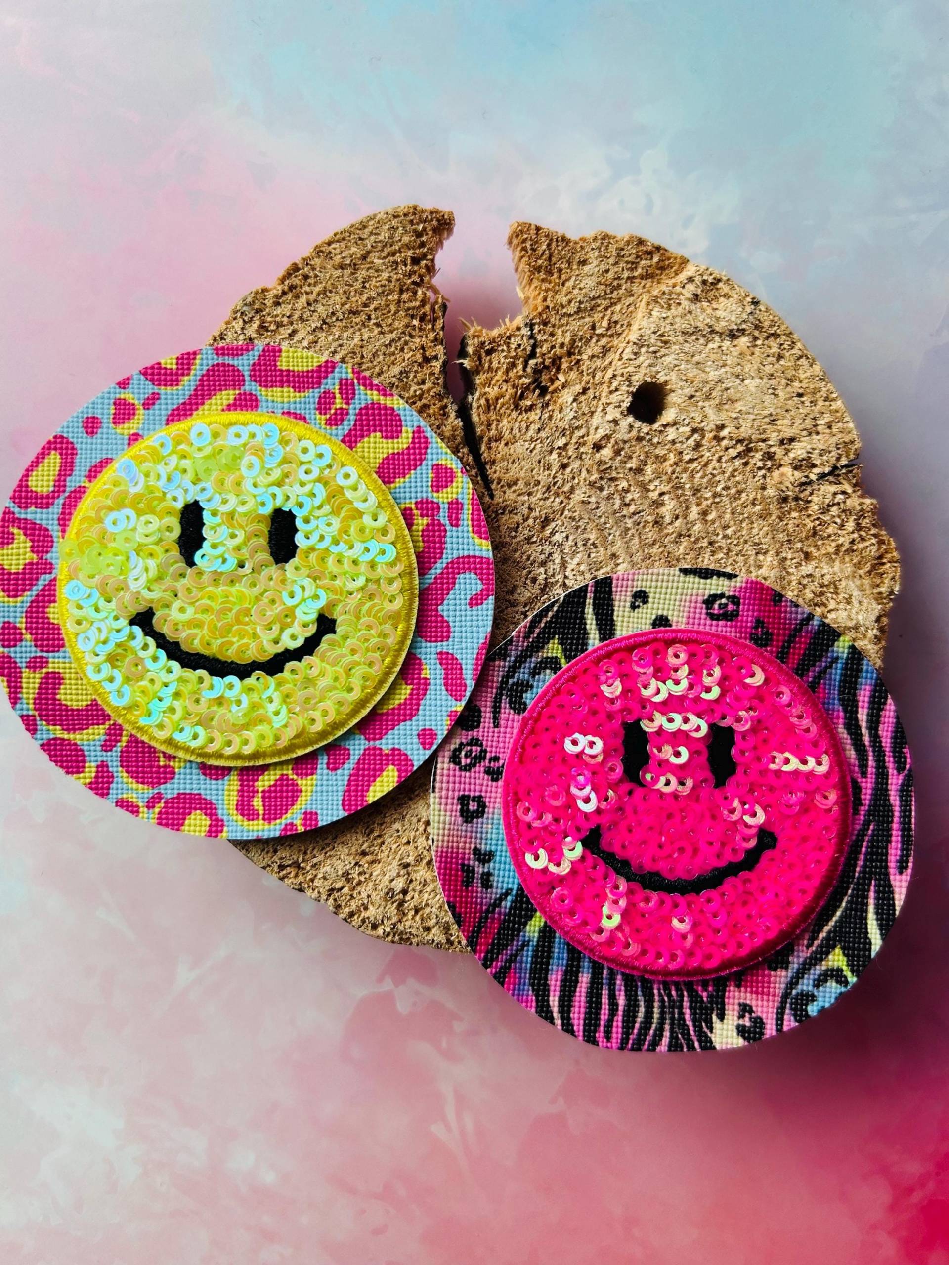 Klettie Klett Patch | Leo Smiley Pailletten I Individuell Gestalten Schulranzen Rucksack Kindergarten Einschulung Schulkind Klettie Klett Patch | Leo Smiley Pailletten I Individuell Gestalten Schulranzen Rucksack Kindergarten Einschulung Schulkind von FunkelFlauschPatch