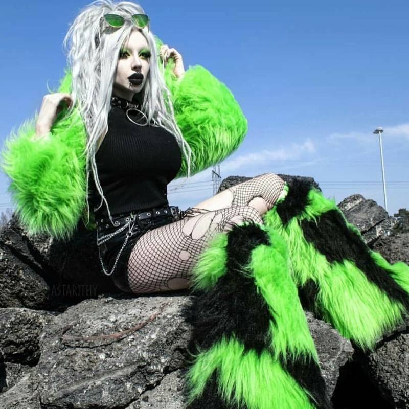 Flauschige Pelzige Beinstulpen Neon Patchwork Multi Color Fell Viele Farben Rave Punk Goth Gemütlich Fluffies Gogo von FunkiBClubwear