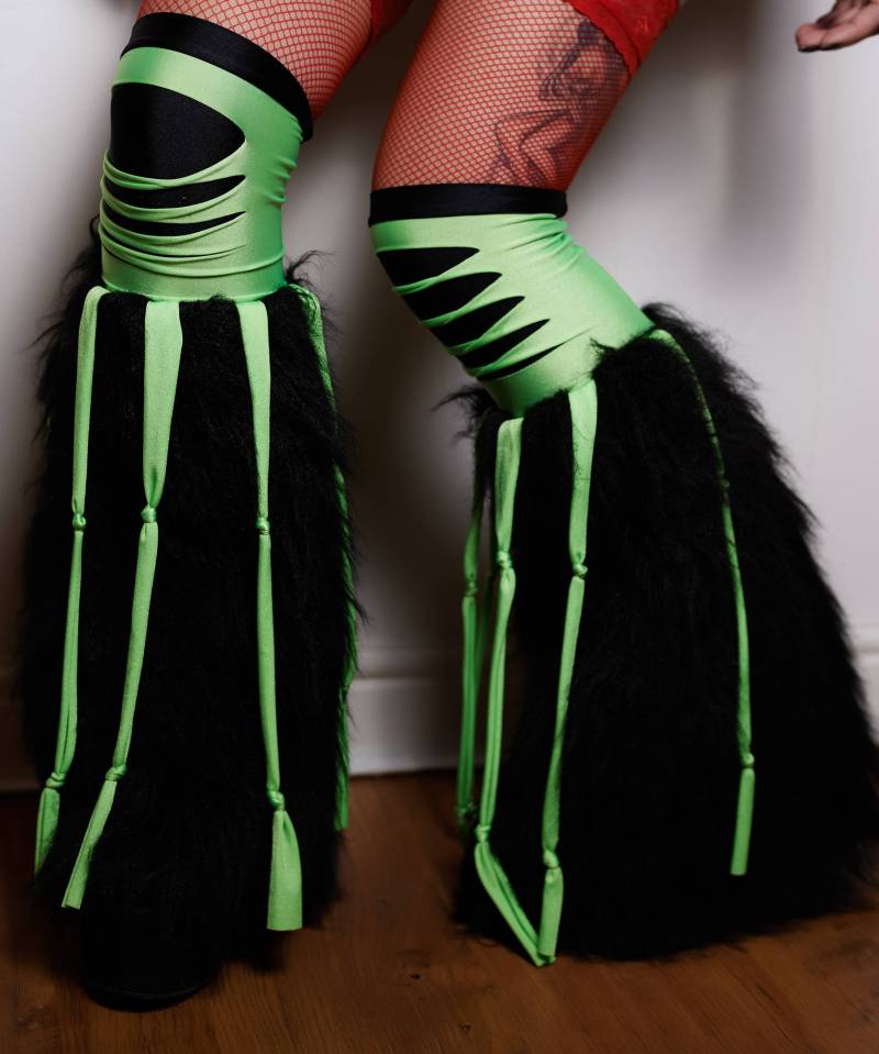 Flauschige Pelzige Beinstulpen Schlitzte Knoten Neon Schlicht Kunstpelz Viele Farben Rave Punk Goth Gemütlich Fluffies Gogo von FunkiBClubwear