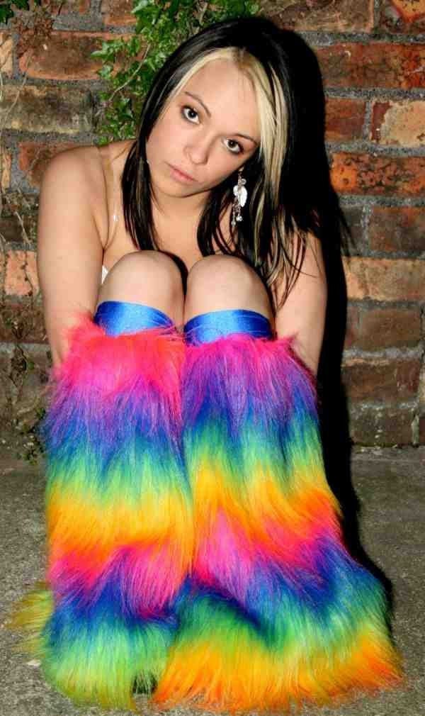 Stulpen Neon Streifen Flauschige Beinstulpen Kunstpelz Langflorig Stiefel Aus Spitze Rave Clubwear Goth Punk Cyber von FunkiBClubwear