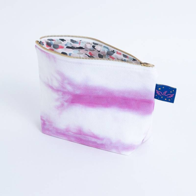 Fuchsia Hand Krawattengefärbte Reißverschlusstasche - Mittelgroße Schminktasche Geldbeutel, Rucksack & Reiseorganisation Upcycling Futter 100% von FunkyFirebird