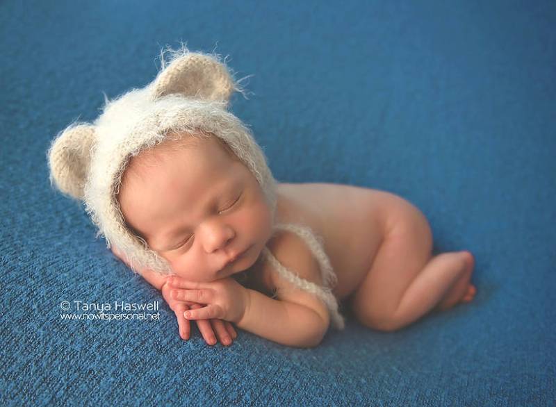 Teddybär Handgestrickt Baby Teddy Bär Mütze Junge Mädchen Süße Tier Ohren Krawatten Einzigartige Geschenk Chunky Winter Foto Requisite von FunkyKnitsUK