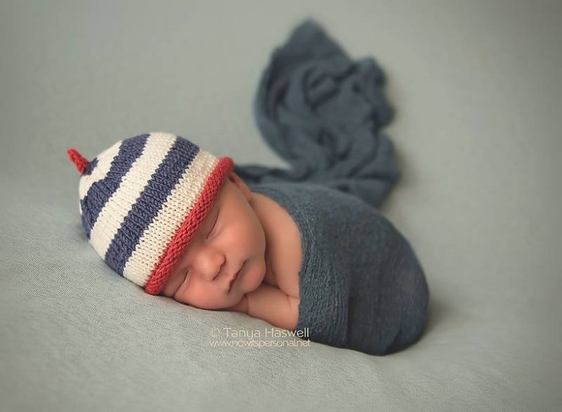 Baby Jungen Mütze Pixie Blau Rot Weiß Streifen Kleidung Frühgeborene - 12 Monate Cashmerino Seide Premium von FunkyKnitsUK