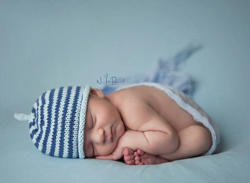 Baby Mütze Gestrickt Pixie Blau Kleidung Geschenk Bambus Baumwolle Streifen Denim Foto Requisite Frühchen Neugeborene - 6 Monate von FunkyKnitsUK