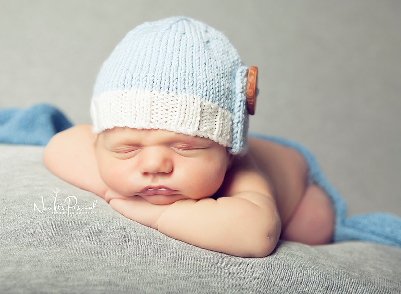 Handgestrickte Baby Jungen Mütze Blau Cashmerino Seide Kleidung Einzigartige Shower Geschenk Homekaming Outfit Winter Foto Requisite Neugeborene von FunkyKnitsUK